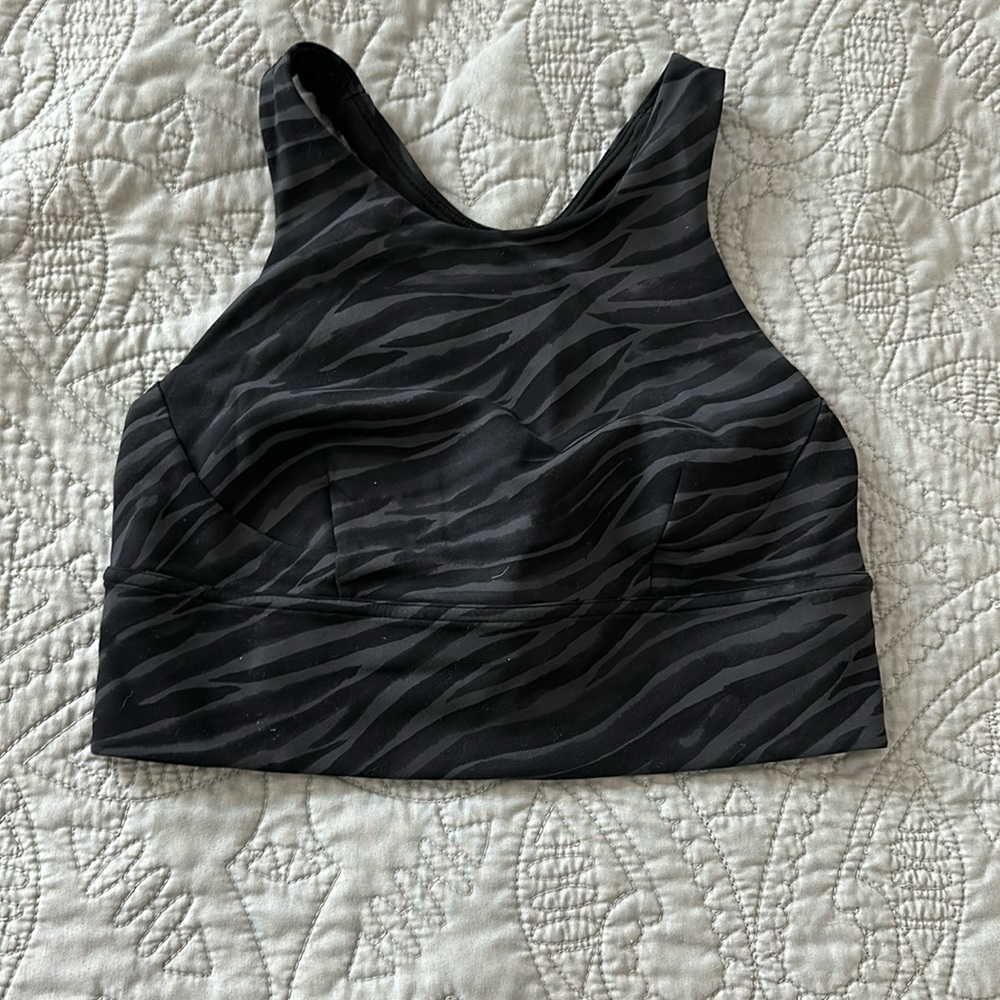 Lululemon size 8 Wonder Train Longline Le Tigre Camo